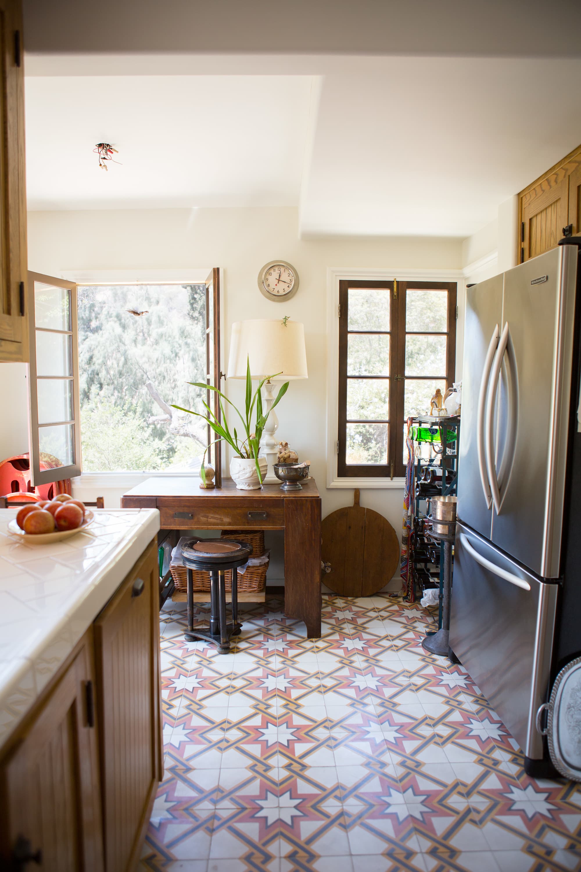 15 Kitchens That Want to Go Back to Their High School’s Science Lab